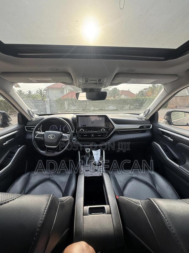 Toyota Highlander Hybrid 2023