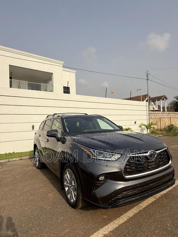 Toyota Highlander Hybrid 2023
