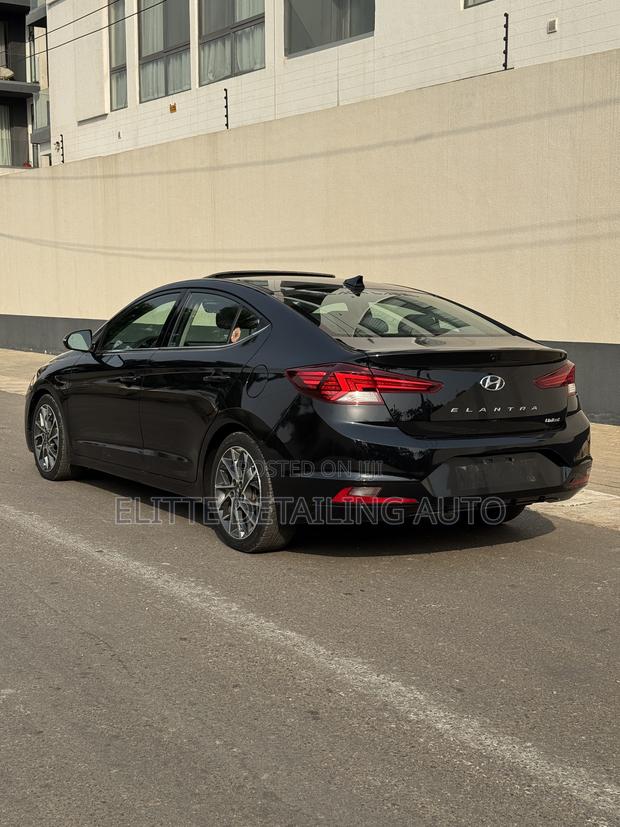 Hyundai Elantra Limited 2019 Black