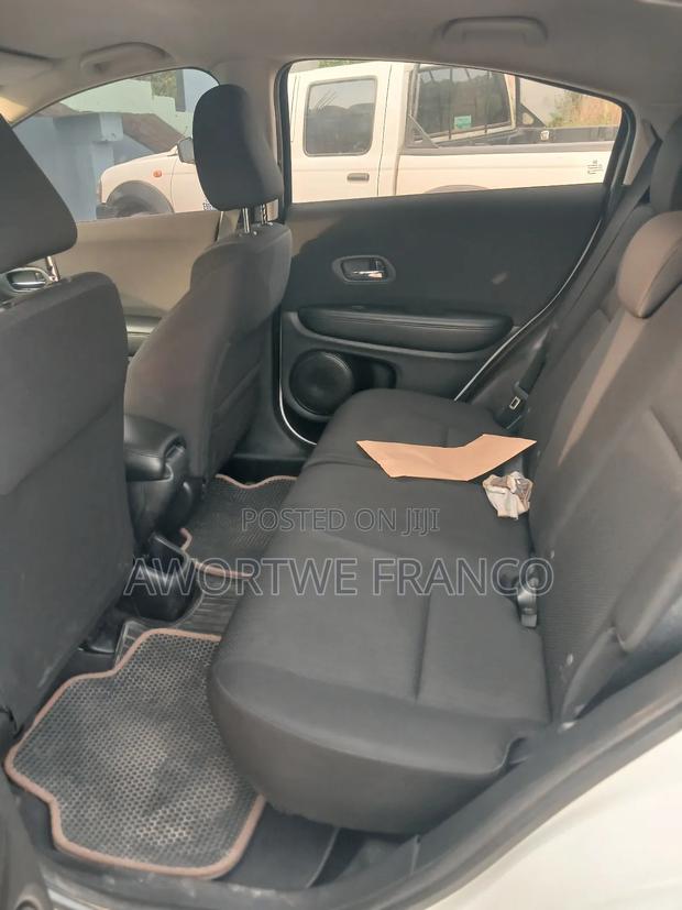 Honda HR-V 4dr SUV (1.5L 4cyl CVT) 2016 White