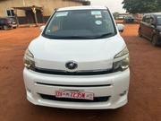 Toyota Voxy 2013 White for sale