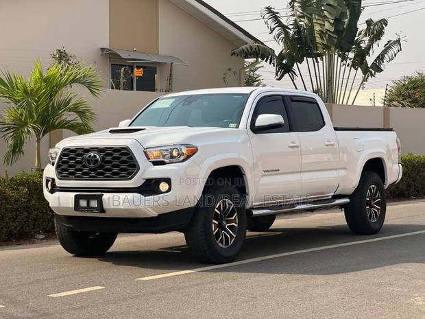 Toyota Tacoma 2020 White