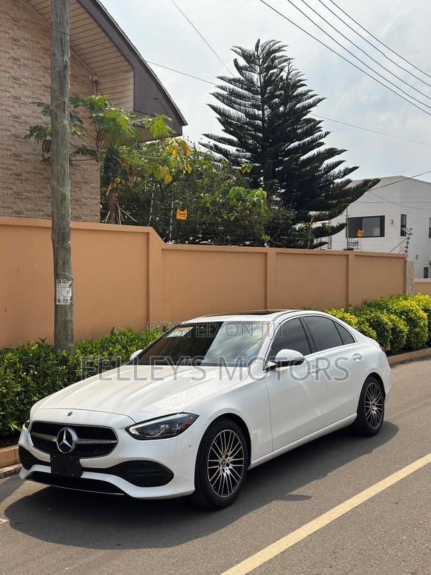 Mercedes-Benz C300 2025 White