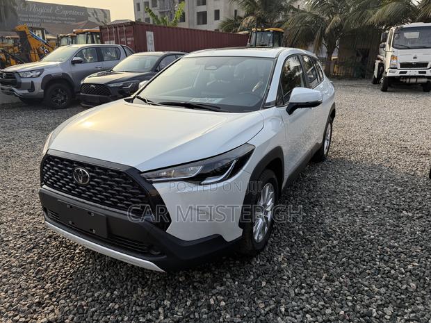 New Toyota Corolla Hybrid LE 2025 White