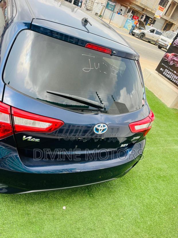 Toyota Vitz 1.5 FWD Hybrid 5dr 2017 Blue
