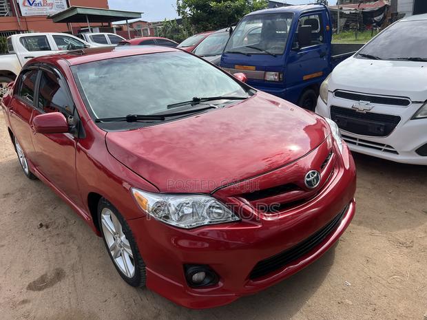 Toyota Corolla S 4dr Sedan (1.8L 4cyl 4A) 2013 Red