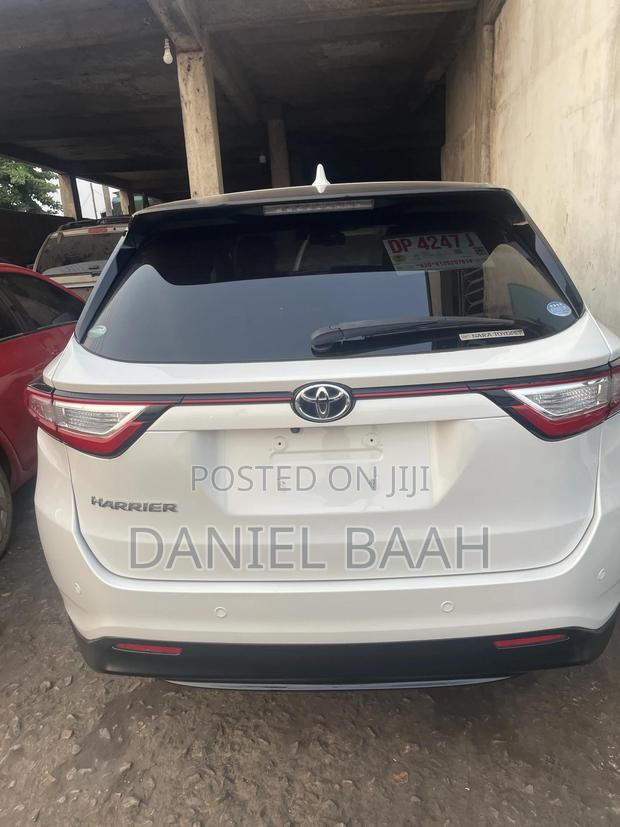 Toyota Harrier 2.0 2019 White