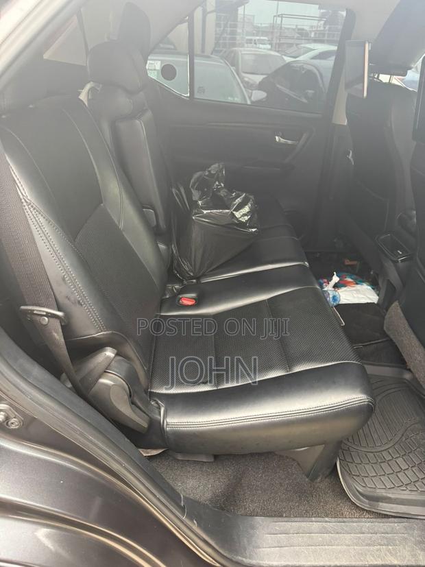 Toyota Fortuner 2.7 AWD 2021 Gray