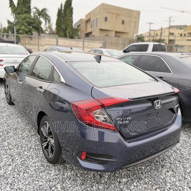 Honda Civic Touring Sedan 2018 Gray