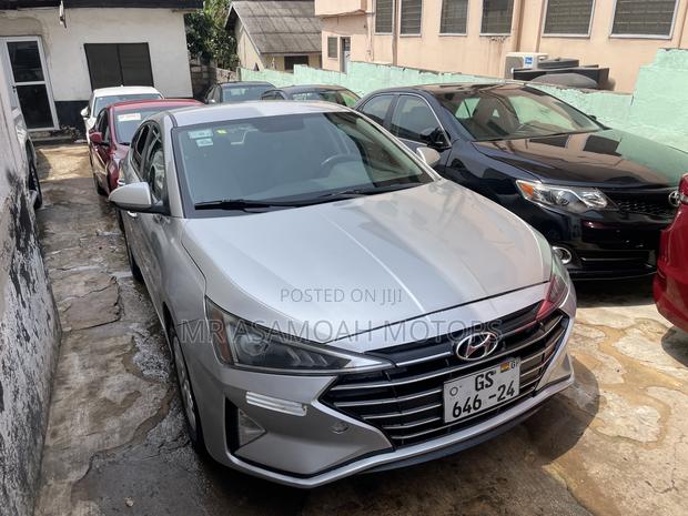 Hyundai Elantra SE 2019 Silver