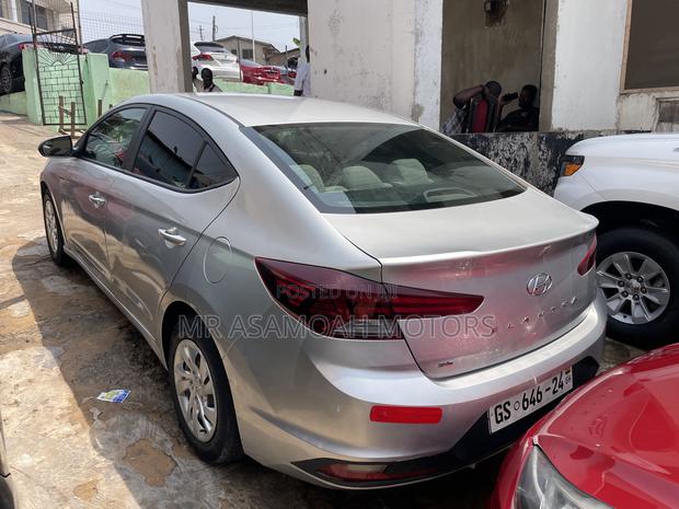 Hyundai Elantra SE 2019 Silver