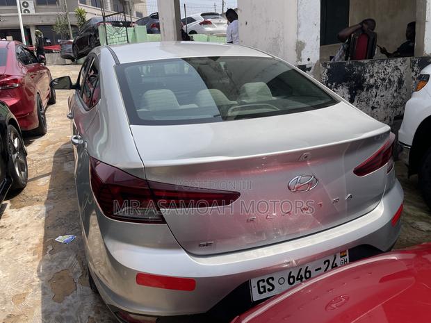 Hyundai Elantra SE 2019 Silver