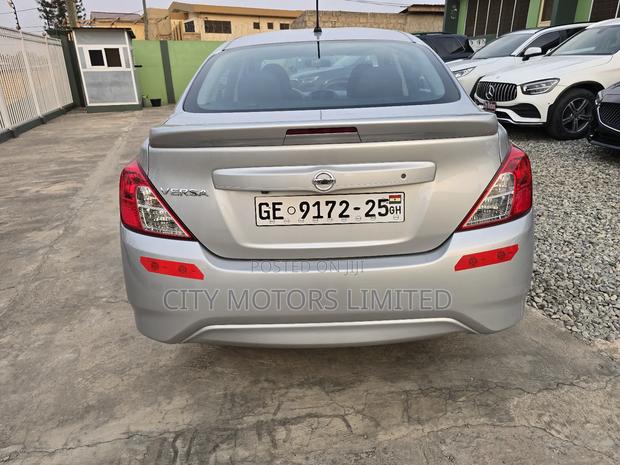 Nissan Versa 1.6 S 2019 Silver