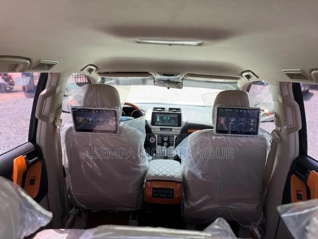 Toyota Land Cruiser Prado 2015 White