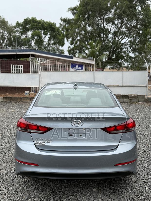 Hyundai Elantra ECO Sedan FWD (1.4L 4cyl 7A) 2017 Gray