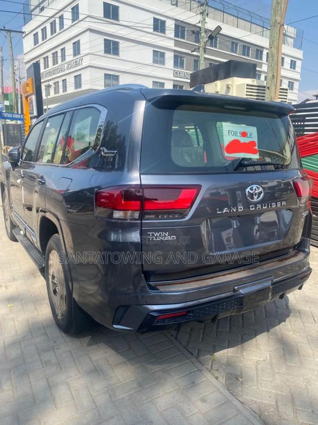 New Toyota Land Cruiser 2025 Silver