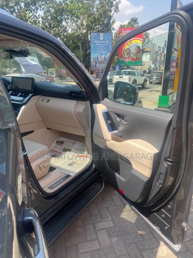 New Toyota Land Cruiser 2025 Silver