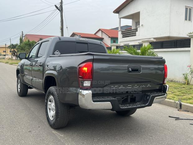 Toyota Tacoma SR 4x2 Access Cab 127.4 in. WB 2020 Gray