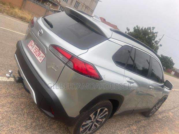 Toyota Corolla Cross XLE AWD 2023 Silver