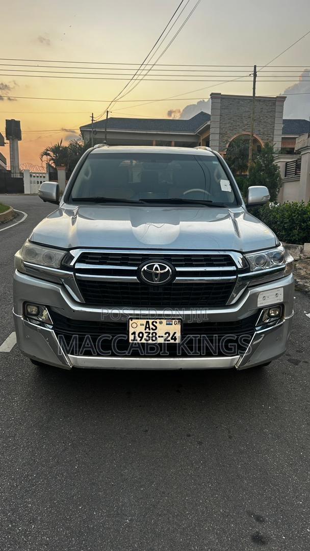 Toyota Land Cruiser 4.5 V8 GXR 2016 Silver