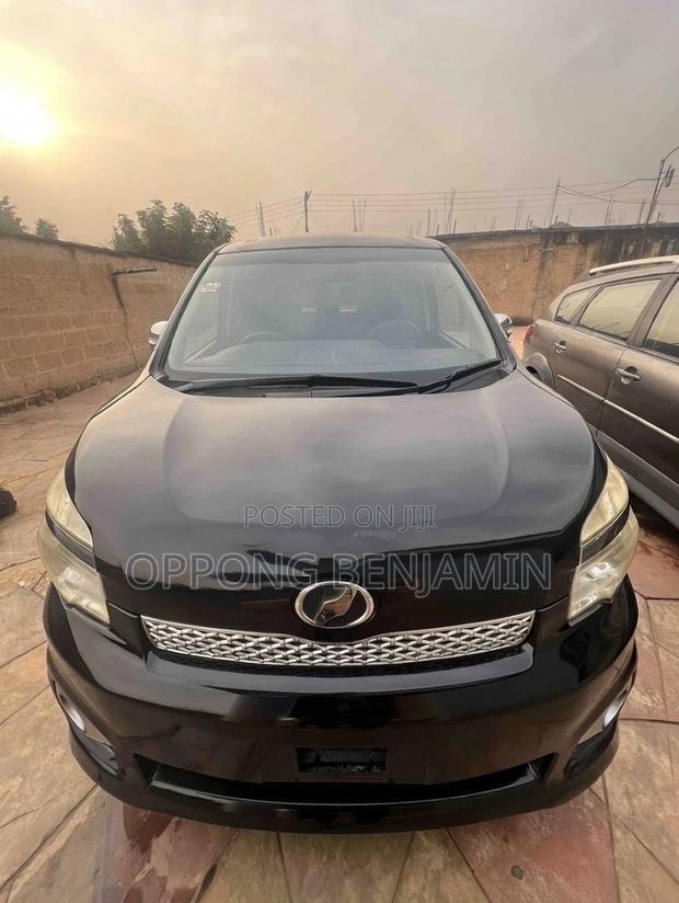 Toyota Voxy 2013 Black