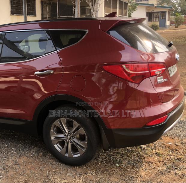 Hyundai Santa Fe 2015 Red