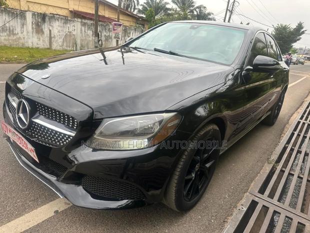 Mercedes-Benz C300 Base 4dr RWD Sedan (2.0L 4cyl 7A) 2015 Black
