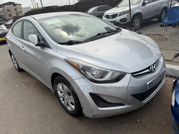 Hyundai Elantra SE 4dr Sedan (1.8L 4cyl 6A) 2015 Gray