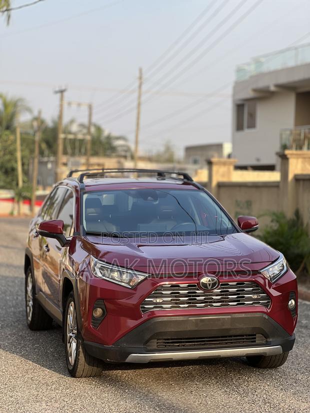 Toyota RAV4 Limited AWD 2019 Red