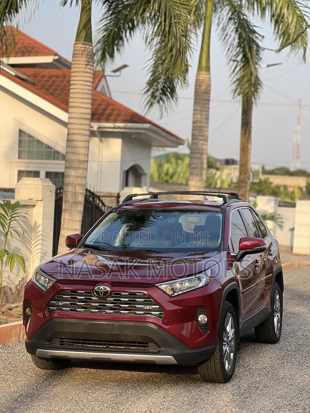 Toyota RAV4 Limited AWD 2019 Red
