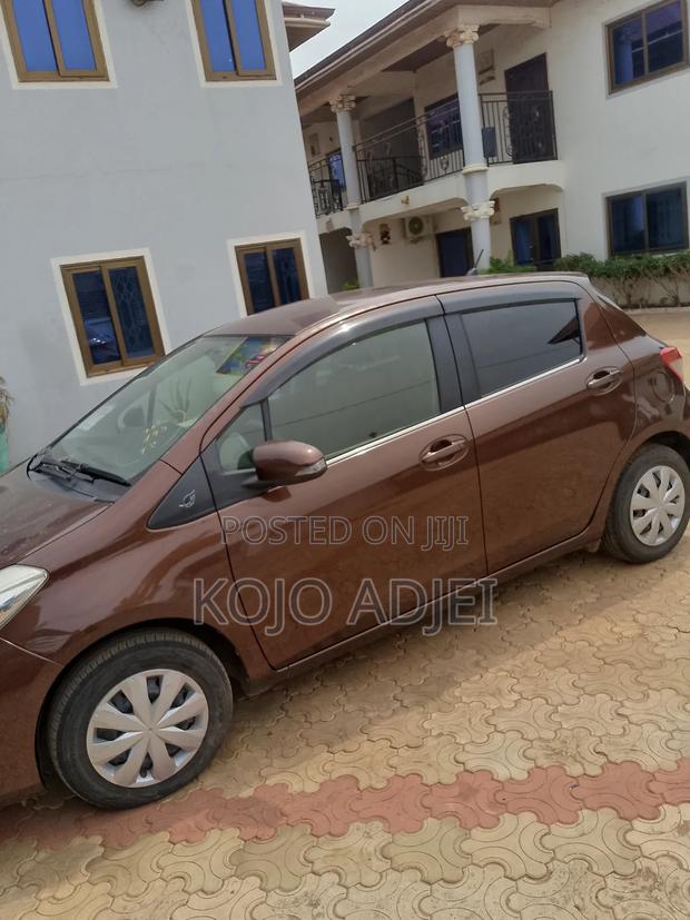 Toyota Vitz 1.3 FWD 5dr 2014 Brown