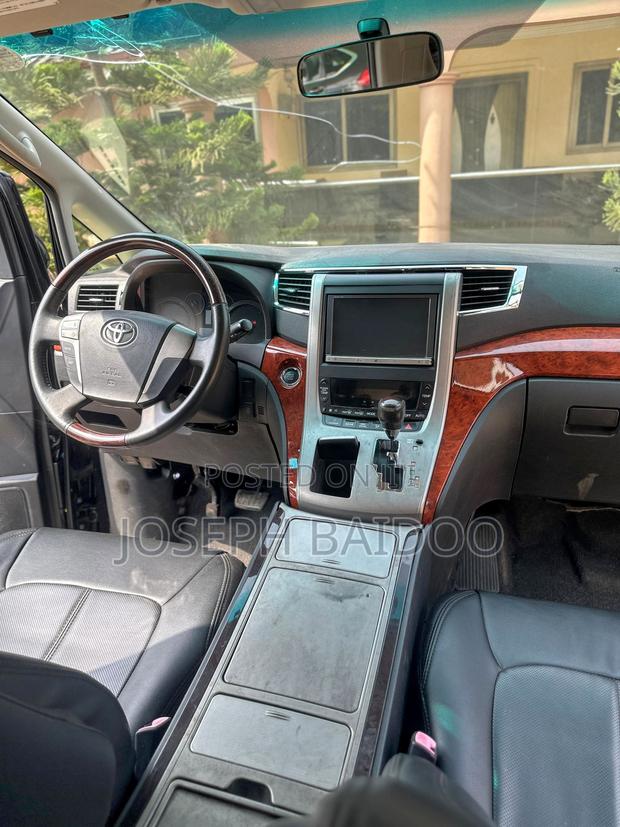 Toyota Vellfire 2013 Black