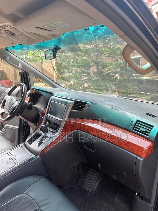 Toyota Vellfire 2013 Black