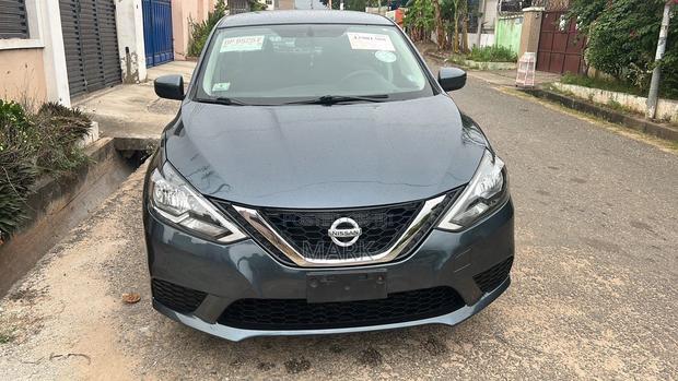 Nissan Sentra 2018 Gray