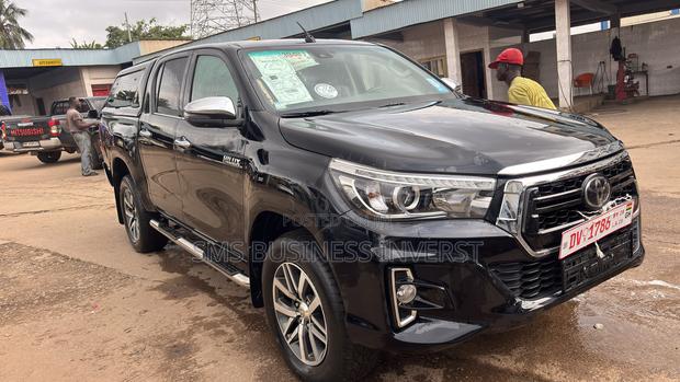 Toyota Hilux 2.4 Diesel 2020 Black