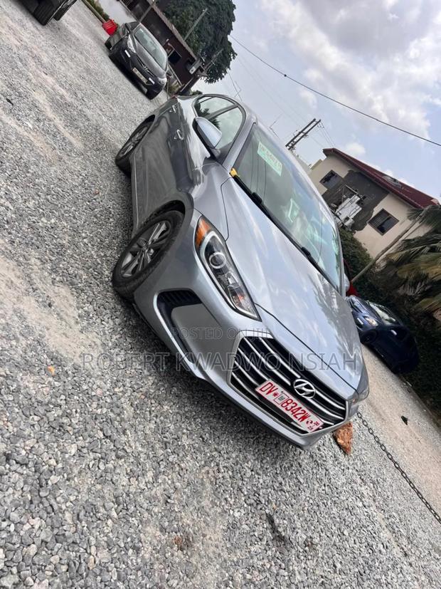Hyundai Elantra ECO Sedan FWD (1.4L 4cyl 7A) 2017 Gray