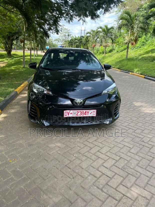 Toyota Corolla SE (1.8L 4cyl 2A) 2019 Black