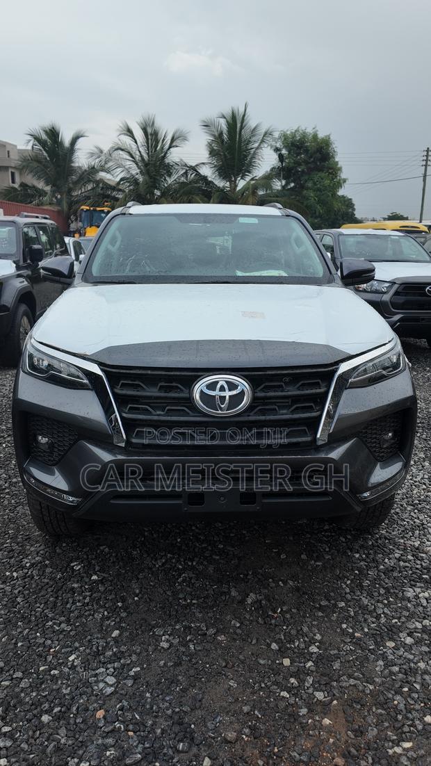 New Toyota Fortuner 2025 Gray