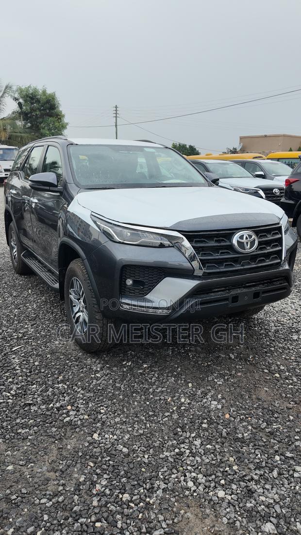 New Toyota Fortuner 2025 Gray