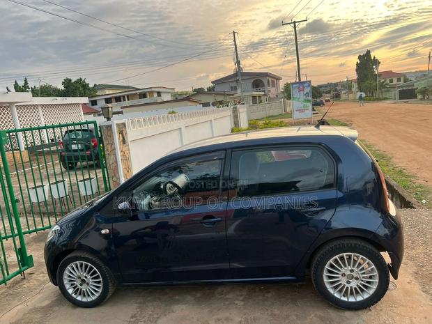 Volkswagen Up 2013 Blue