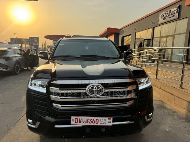 Toyota Land Cruiser 4.6 V8 GX-R 2014 Black