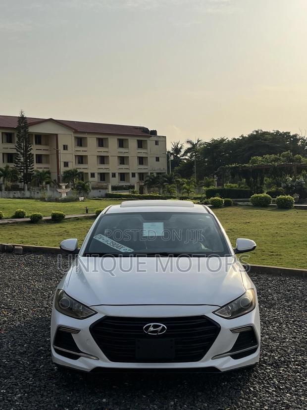 Hyundai Elantra Sport 2018 White