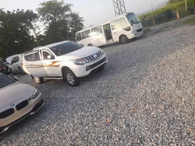 Mitsubishi L200 Double Cab 2.2 4WD 2018 White