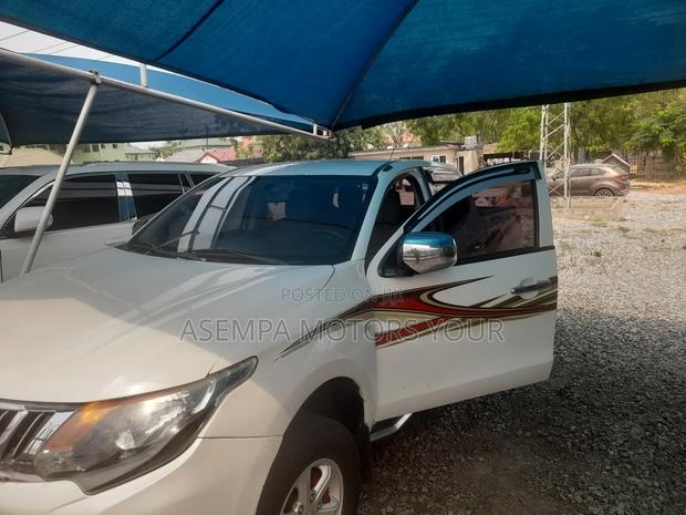 Mitsubishi L200 Double Cab 2.2 4WD 2018 White