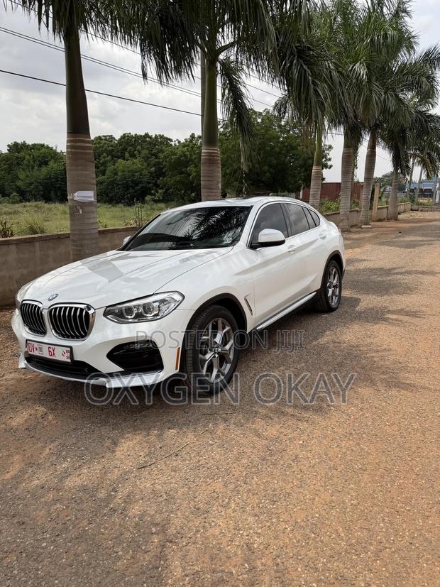 BMW X4 xDrive30i 2021 White