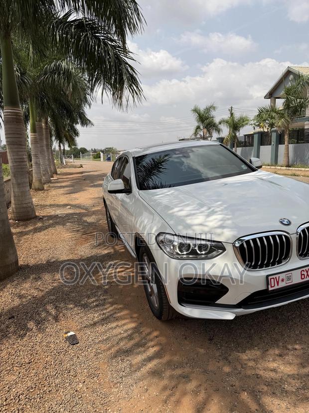 BMW X4 xDrive30i 2021 White