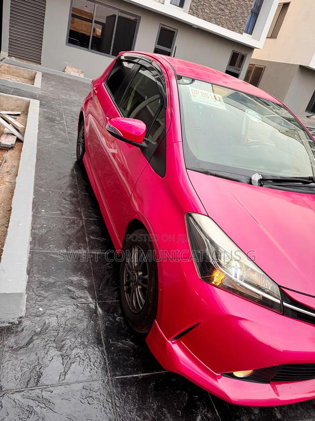Toyota Vitz 1.3 FWD 5dr 2015 Pink