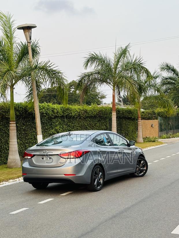 Hyundai Elantra Limited 4dr Sedan (1.8L 4cyl 6A) 2015 Gray