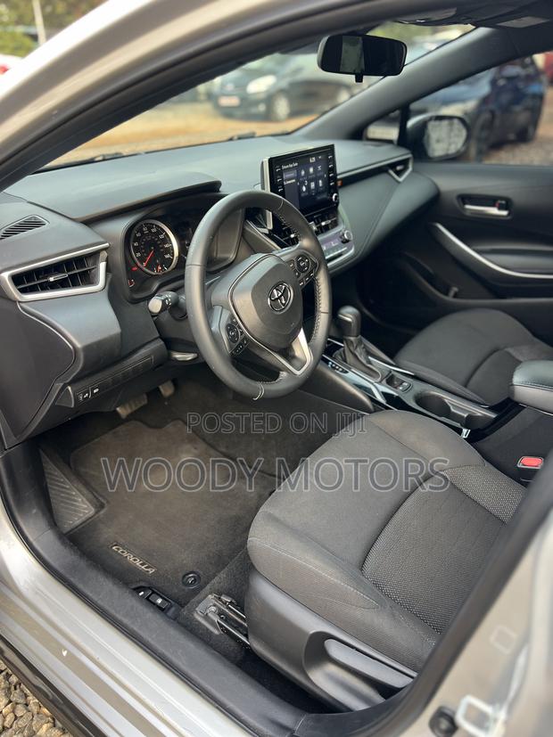 Toyota Corolla SE 2020 Silver