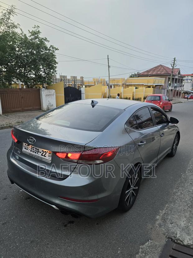 Hyundai Elantra ECO Sedan FWD (1.4L 4cyl 7A) 2017 Gray